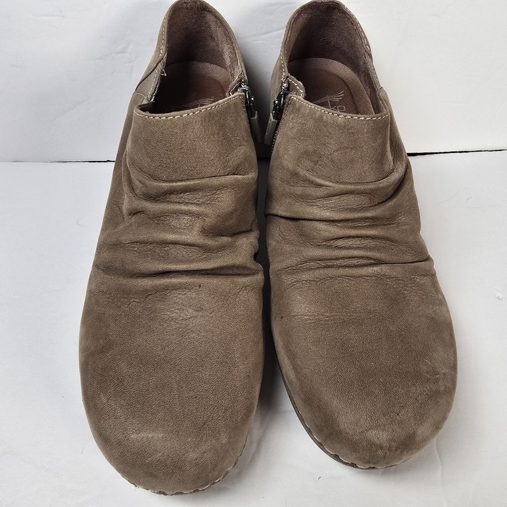 Dansko Sheena Wedge Booties Walnut Ankle Nubuck Leather Women's US 7.5  Comfort